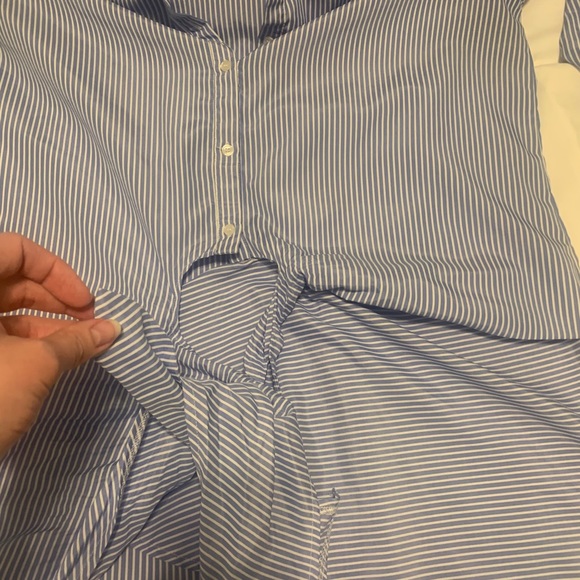 Blue and white top that you tie at the front - Picture 3 of 6